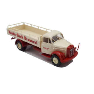 Brekina 4301 Mercedes L311 Haake-Beck Brauerei