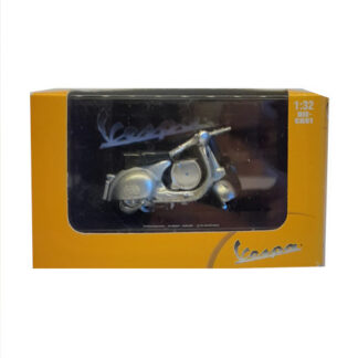 NewRay 266740 Vespa 125 Scooter 1:32