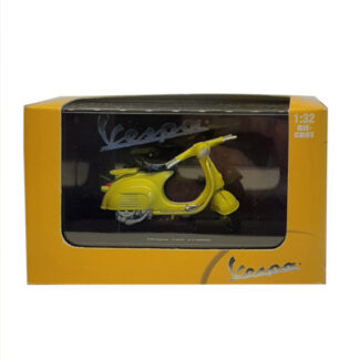NewRay 266757 Vespa 125 Scooter 1:32